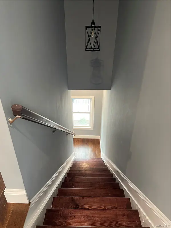 11 Covert ST, Hempstead, NY 11550