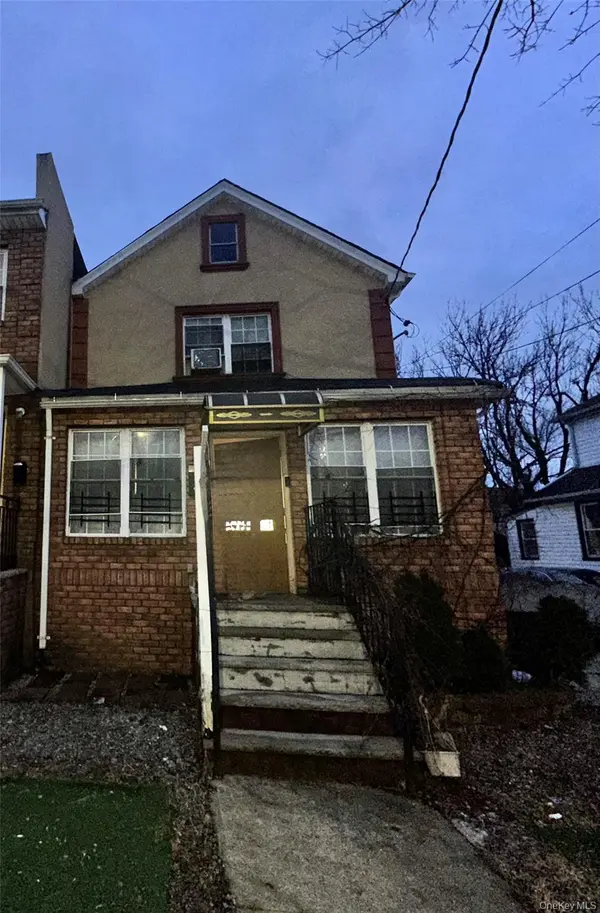 14141 255th ST, Rosedale, NY 11422