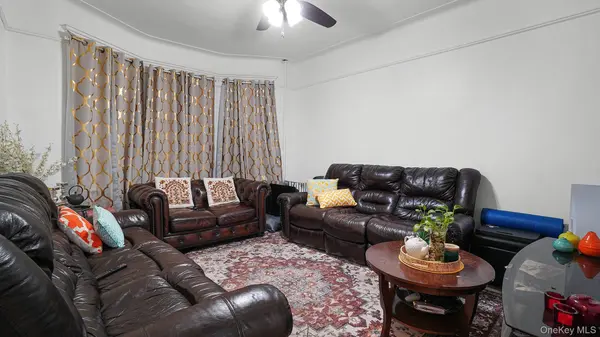 102-12 85th RD, Richmond Hill, NY 11418