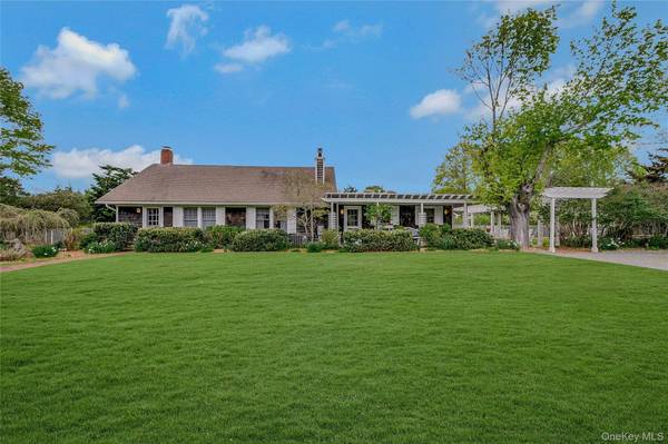5A/5B Jessup LN, Quogue, NY 11959