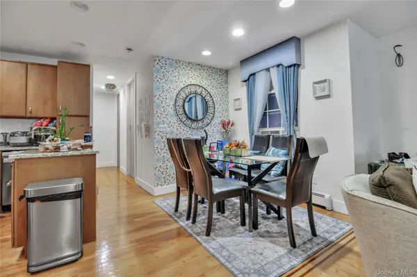 5222 Van Loon ST, Elmhurst, NY 11373