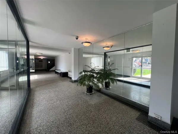3011 Parsons BLVD #7N, Flushing, NY 11354