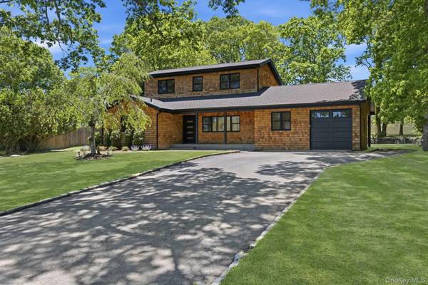 7 Mortimer ST, Westhampton Beach, NY 11978
