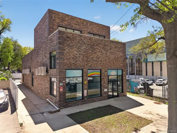 142-18 32 AVE, Flushing, NY 11354