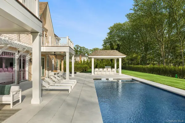 171 Oneck LN, Westhampton Beach, NY 11978
