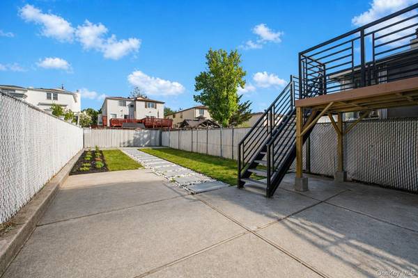 55 Beard ST, Staten Island, NY 10314