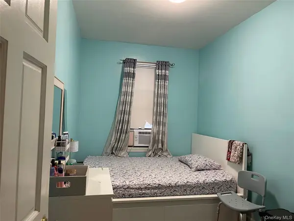 2464 Crescent ST, Astoria, NY 11102