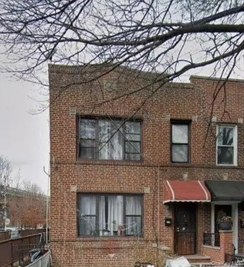 2464 Crescent ST, Astoria, NY 11102
