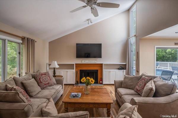 13 Van Scoys PATH, East Hampton, NY 11937
