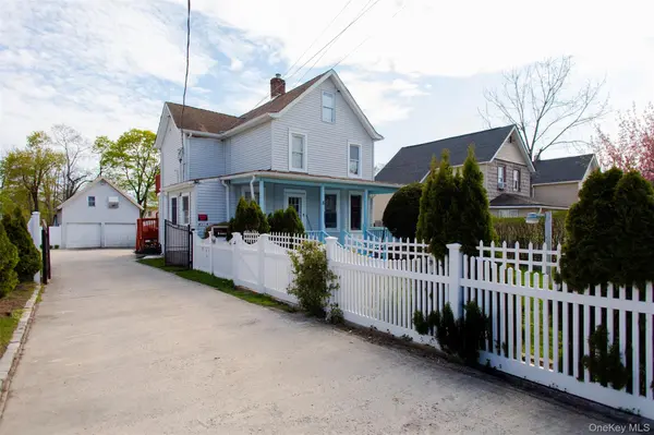 8 Brightside AVE, Central Islip, NY 11722