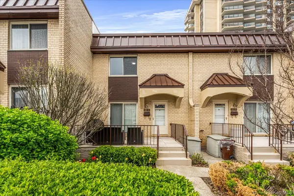 215-15 23rd AVE #TH 10, Bayside, NY 11360