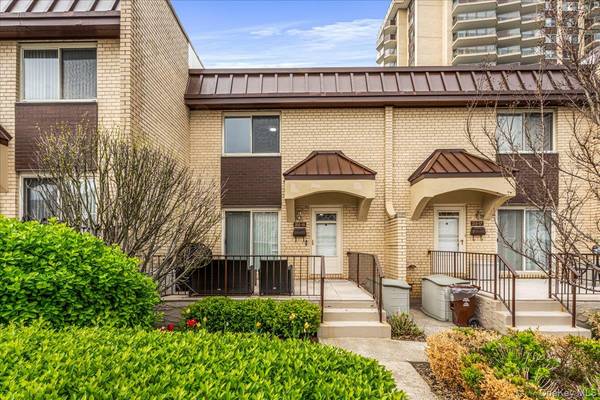 215-15 23rd AVE #TH 10, Bayside, NY 11360