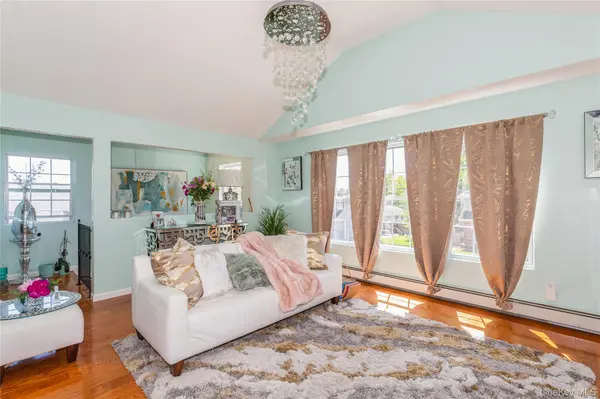 165 Wellesley ST, Hempstead, NY 11550