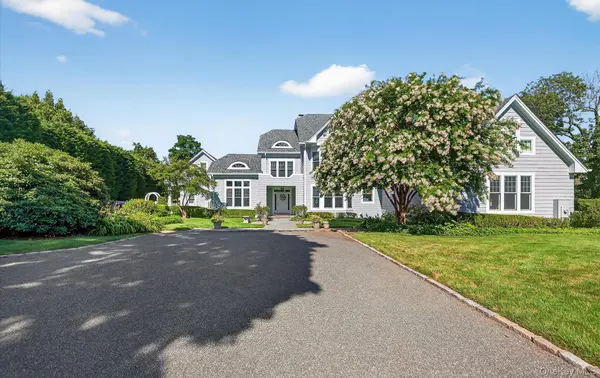 1 Pembroke DR, Glen Cove, NY 11542