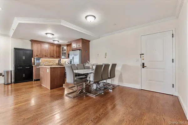 156 Beach 9th ST #4D, Far Rockaway, NY 11691