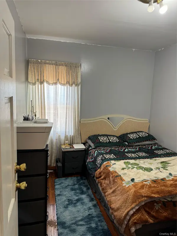101-20 110th ST, Richmond Hill, NY 11418