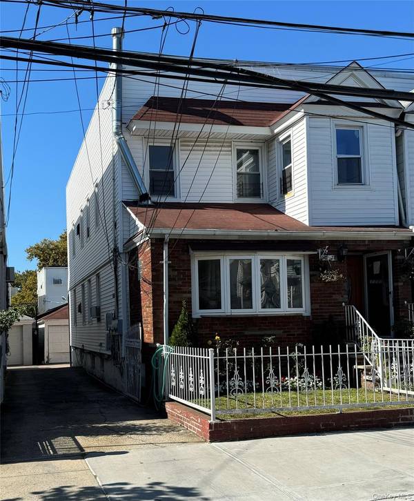 101-20 110th ST, Richmond Hill, NY 11418