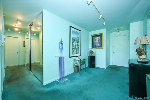 61-20 Grand Central Pkwy #C 306, Forest Hills, NY 11375