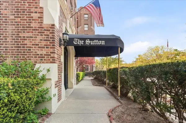 109-14 Ascan AVE #2P, Forest Hills, NY 11375