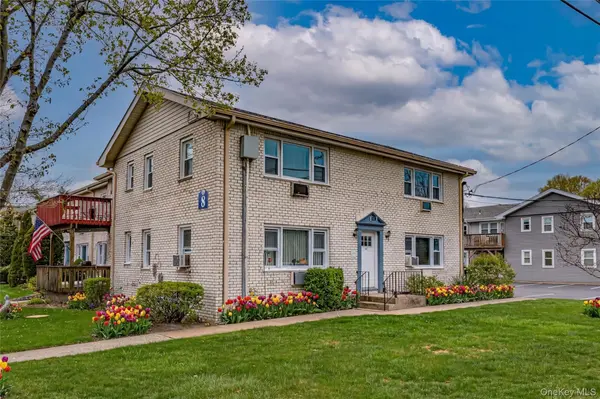 86 Cardinal LN #2A, Islip, NY 11751