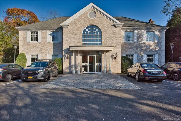 330 Willis AVE #1, Roslyn Heights, NY 11577
