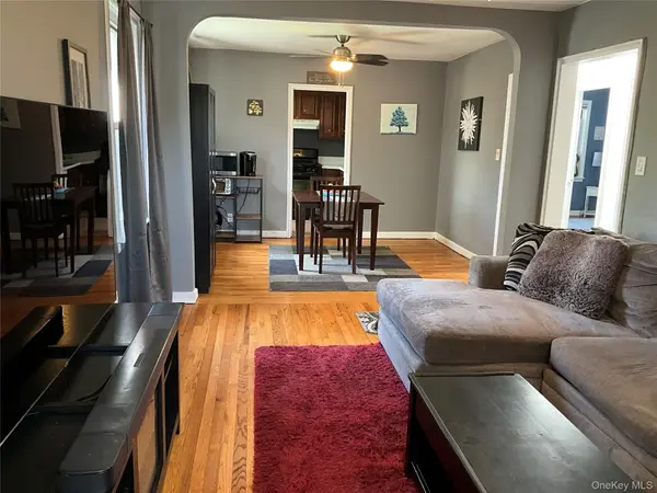 209-35 35th Ave. 35th #upper, Bayside, NY 11361