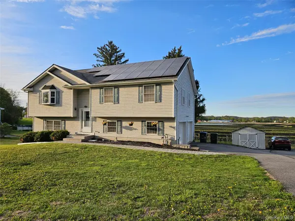 35 Maple AVE, Chester, NY 10918