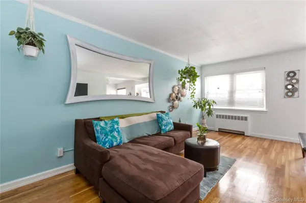 2904 164th ST, Whitestone, NY 11358