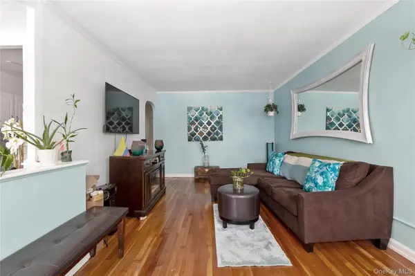 2904 164th ST, Whitestone, NY 11358