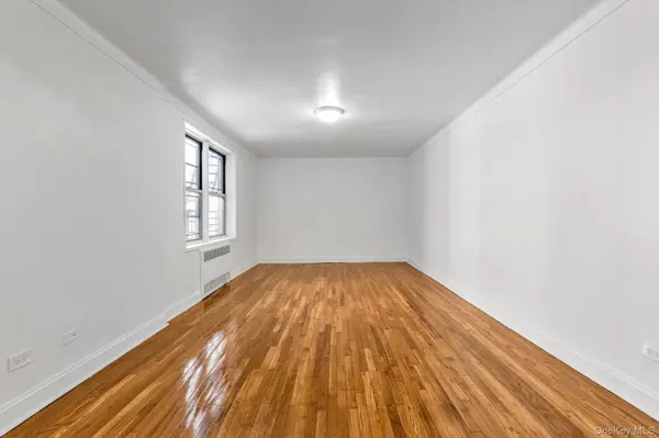 67-12 Yellowstone BLVD #E5, Forest Hills, NY 11375