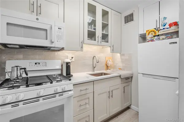 7510 Yellowstone BLVD #2H, Rego Park, NY 11374