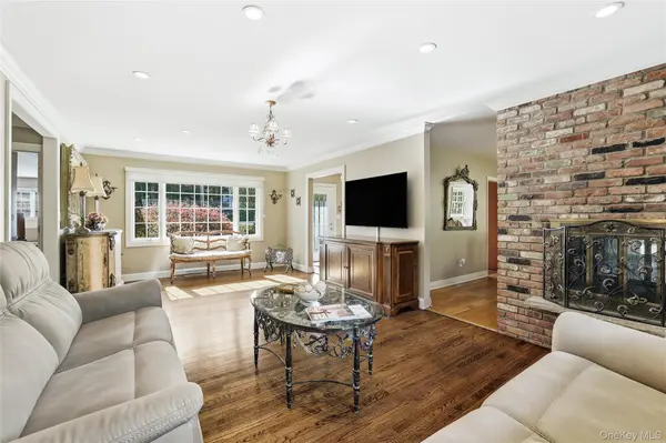 35 Mayer DR, Suffern, NY 10901