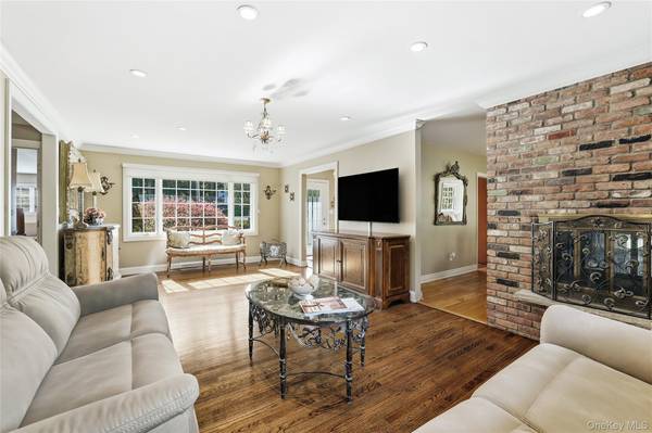 35 Mayer DR, Suffern, NY 10901