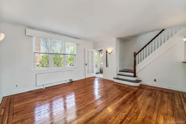 205-18 33rd AVE, Bayside, NY 11361