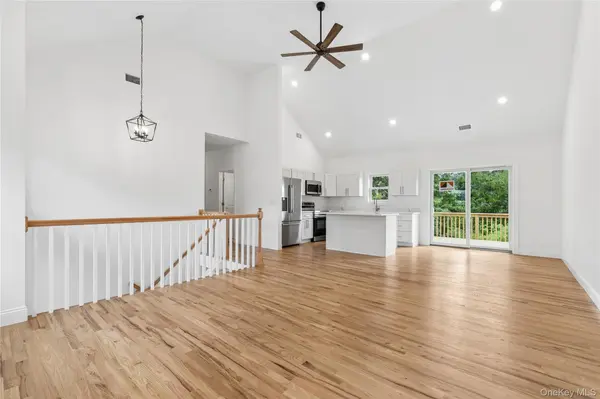 511 Walker AVE, Patchogue, NY 11772