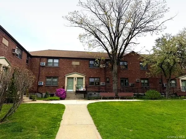 24614 57th DR #G8, Douglaston, NY 11362