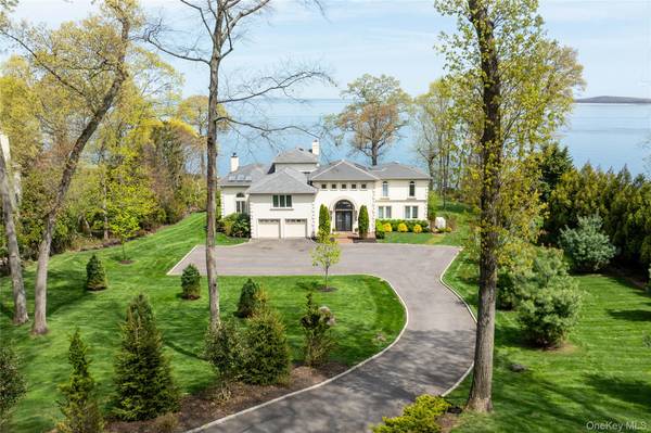17 Sea Crest DR, Lloyd Neck, NY 11743
