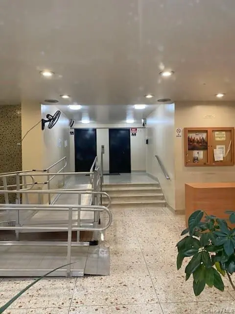 8900 170th ST #8M, Jamaica, NY 11432