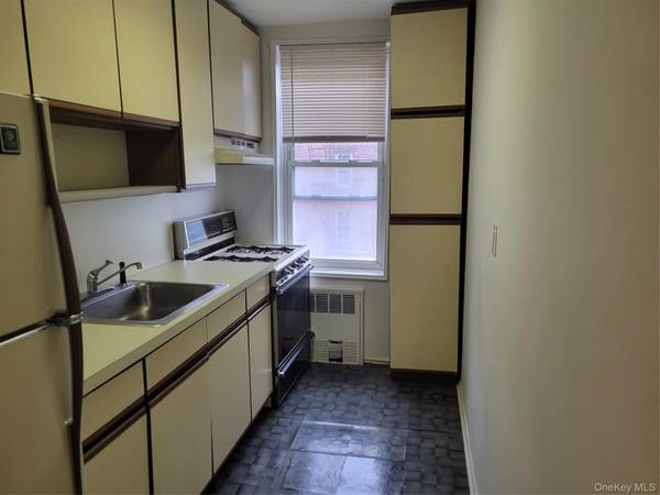 245 Rumsey RD #7B, Yonkers, NY 10701