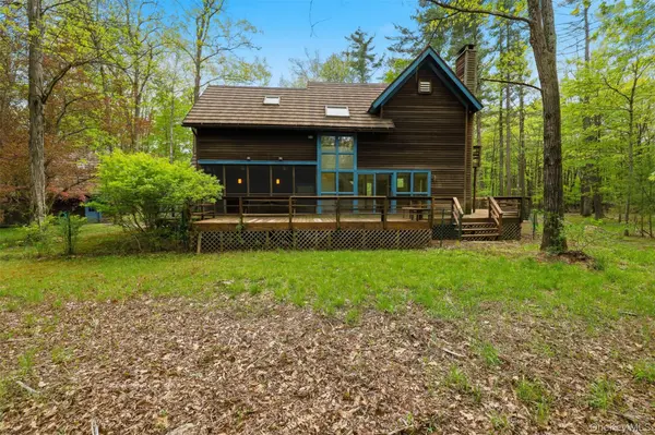99 Wildflower LN, Shokan, NY 12481