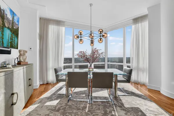 5 Renaissance SQ #PH6C, White Plains, NY 10601