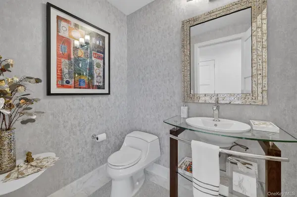 5 Renaissance SQ #PH6C, White Plains, NY 10601