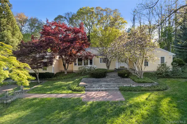 540 Chicken Valley RD, Locust Valley, NY 11560