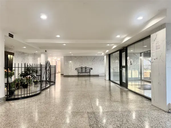60-11 Broadway #6A, Woodside, NY 11377