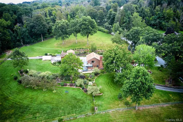49 Iron Mountain RD, Warwick, NY 10990