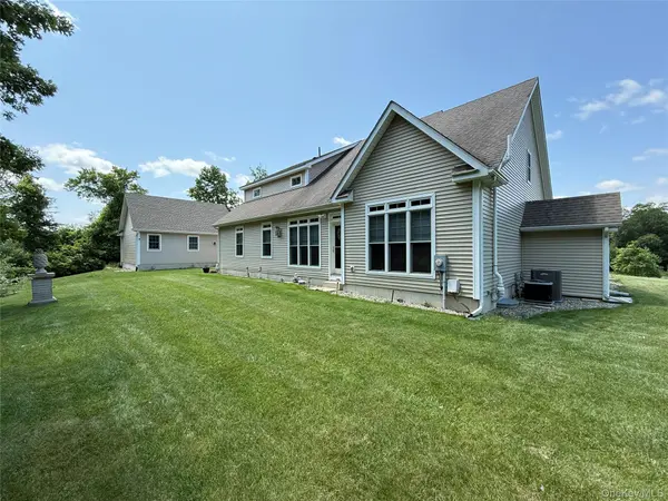 91 Caties WAY, Hopewell Junction, NY 12533
