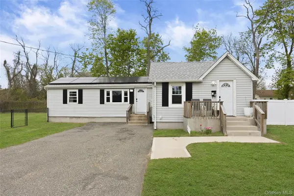73 Harrison AVE, Amityville, NY 11701
