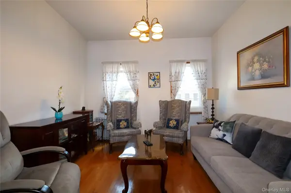 2130 36th ST, Astoria, NY 11105
