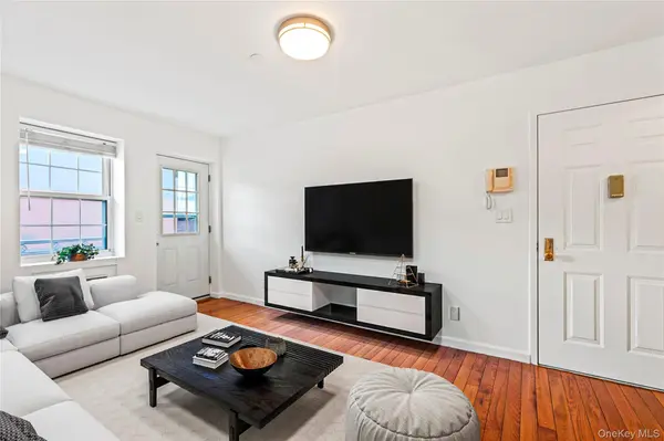 3506 Leavitt ST #3I, Flushing, NY 11354