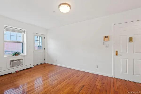 3506 Leavitt ST #3I, Flushing, NY 11354